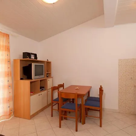 Beach Bucina Apartment *