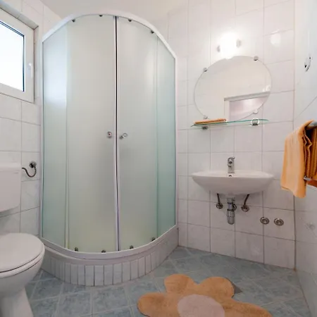 Beach Bucina Apartment Baska Voda