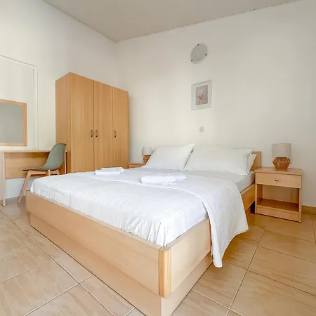 Beach Bucina Apartment Baska Voda