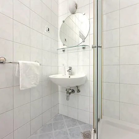 Beach Bucina Apartment Baska Voda