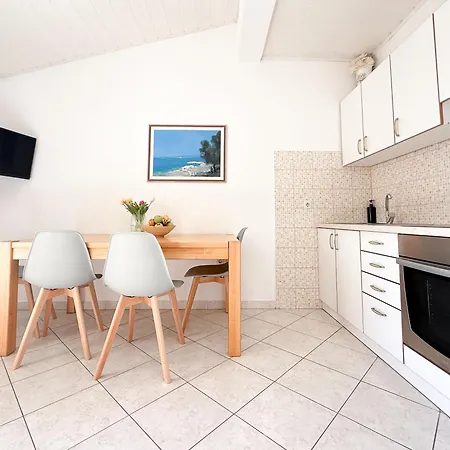 Beach Bucina Apartment *