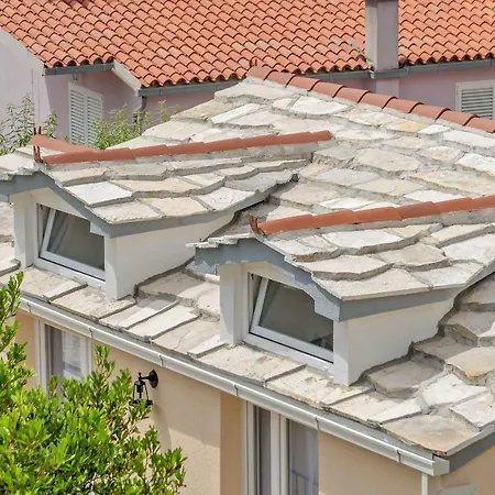 Apartament Bucina *