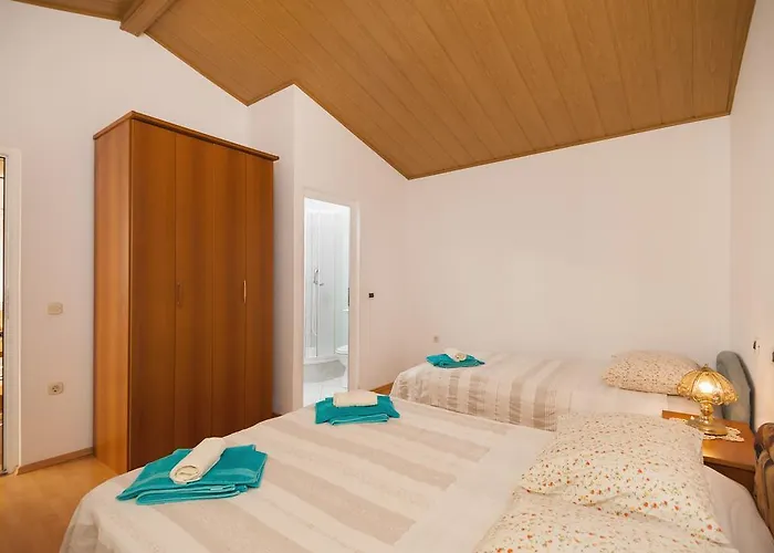 Beach Bucina Апартаменты *