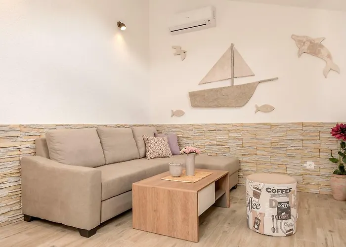 Beach Bucina Апартаменты *